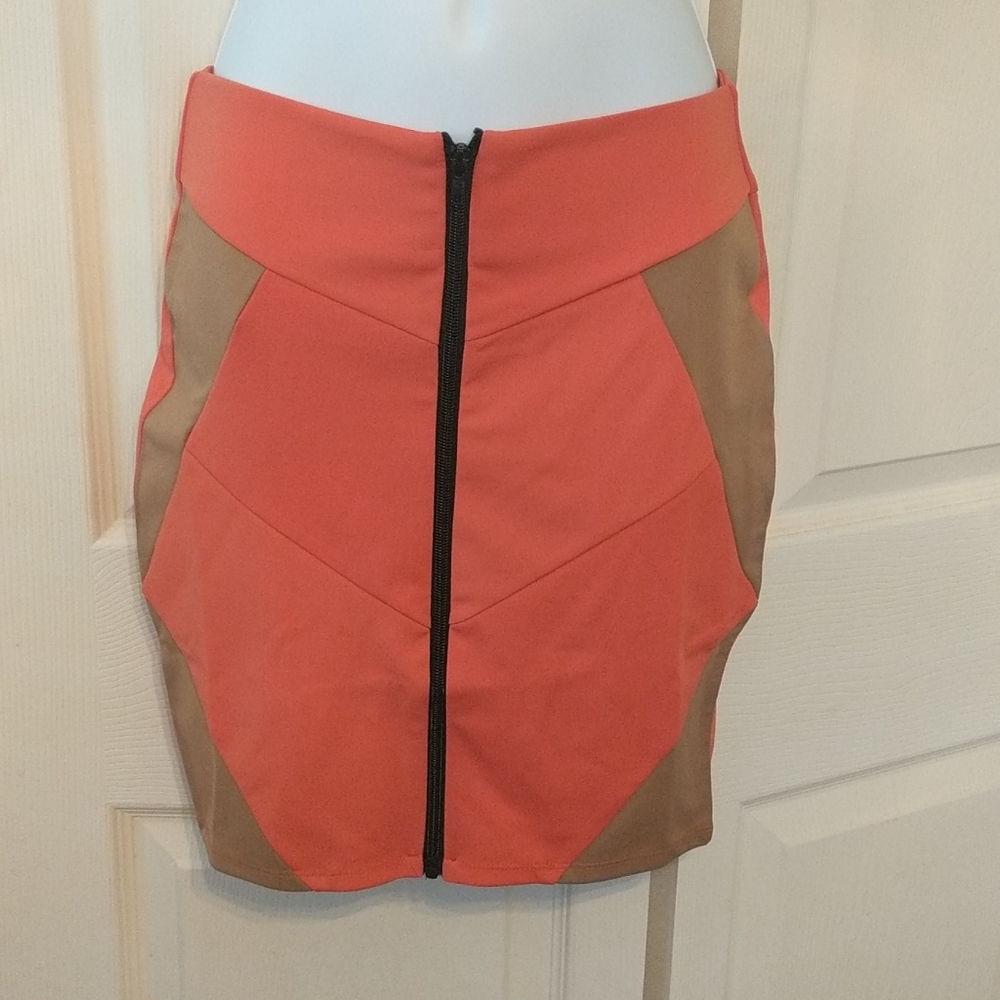 NWT Lucca Couture Mini Skirt Full Front Zip S
